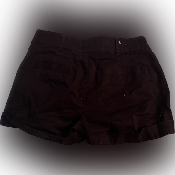 GAP shorts ✨ Size 2 ❤️ - Picture 2 of 5